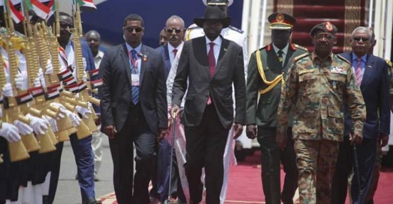 رئيس دولة جنوب السودان سلفا كير ميارديت لدى وصوله إلى الخرطوم (سونا)