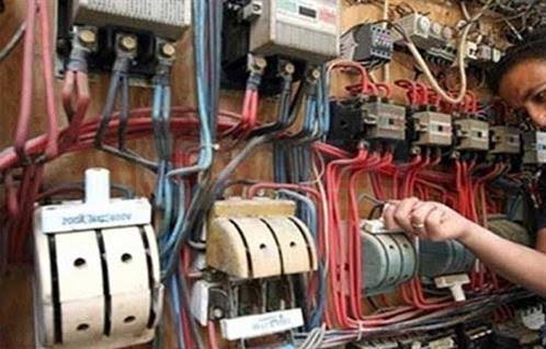 انقطاع الكهرباء عن 14 منطقة في أبوتيج بأسيوط - موقع اليوم الإخباري