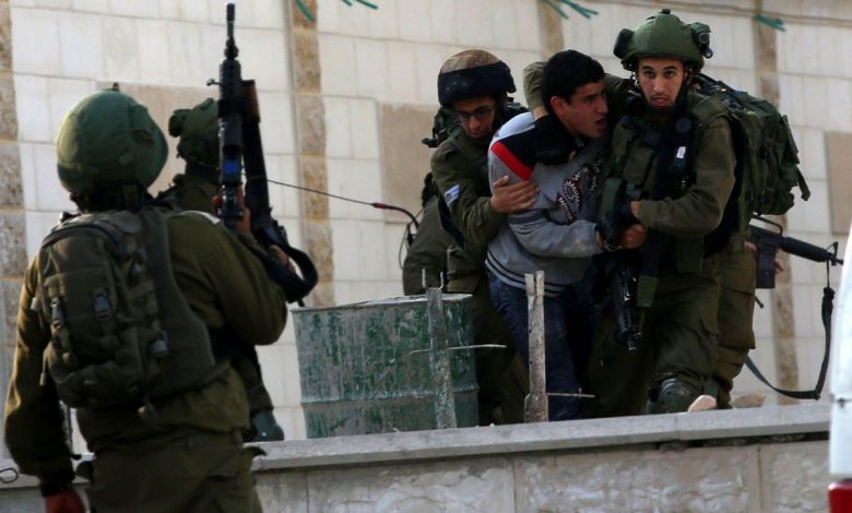 قوات الإحتلال تعتقل 21 فلسطينى - ـأرشيفية