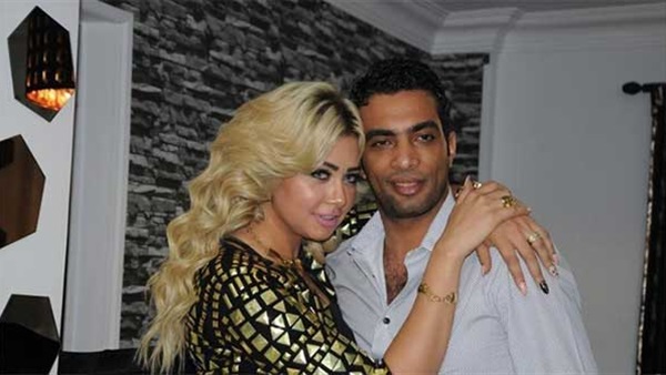 شادي محمد وزوجته