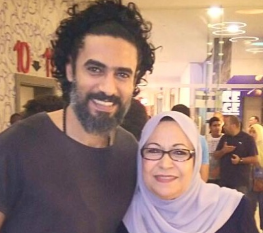 وفاة والدة الفنان محمد علاء
