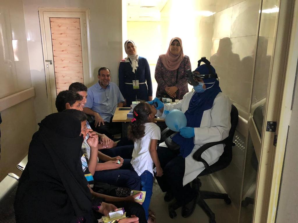 قافلة الأزهر الطبية أثناء الكشف الطبى على أبناء شمال سيناء