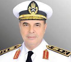 الفريق أحمد حسن قائد القوات البحرية