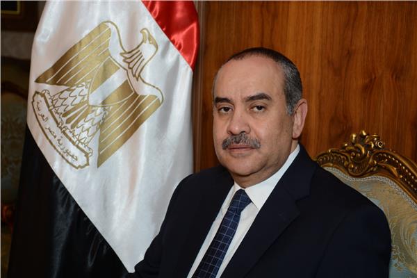محمد منار عنبة، وزير الطيران المدني