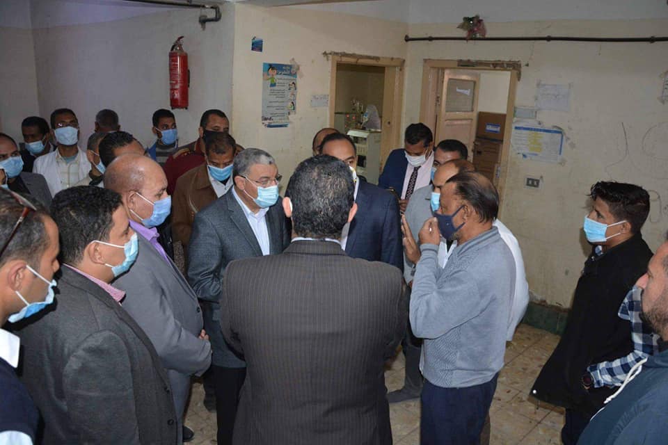 محافظ المنيا يتفقد مستشفى سمالوط