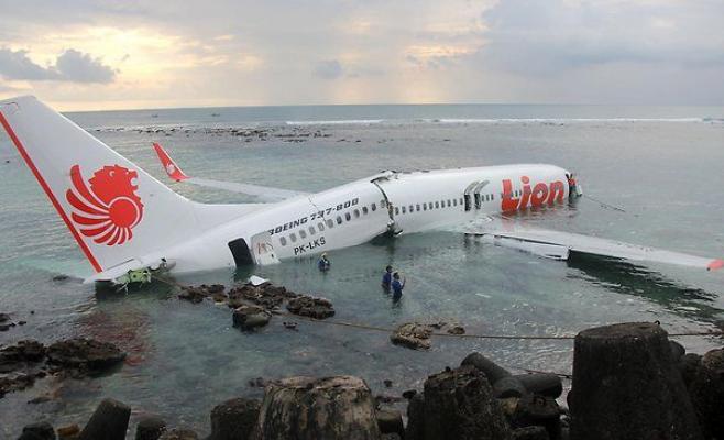 ضحايا الطائرة الإندونيسية