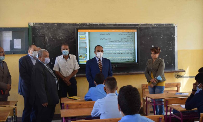 نائب محافظ المنيا يتفقد المدارس