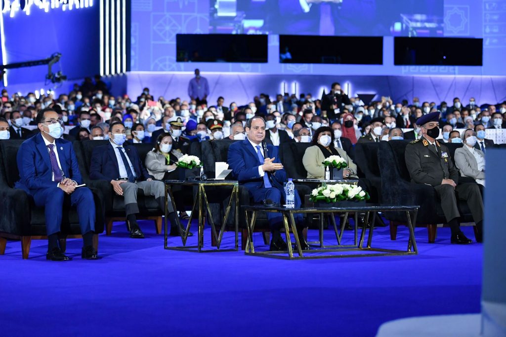 مشاركة الرئيس السيسي بجلسة تجارب تنموية في مواجهة الفقر بمنتدى شباب العالم