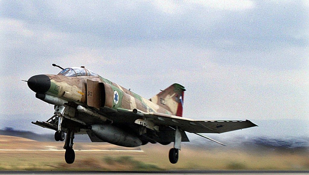 طائرة فانتوم الحربية الإسرائيلية