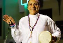 قبطية تعمل بمهنة المسحراتي